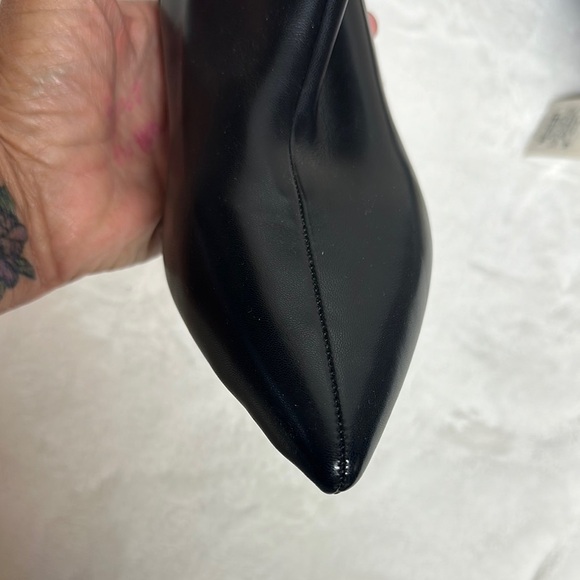 A New Day Black Heeled Boots with Sleek Design - Picture 2 of 11